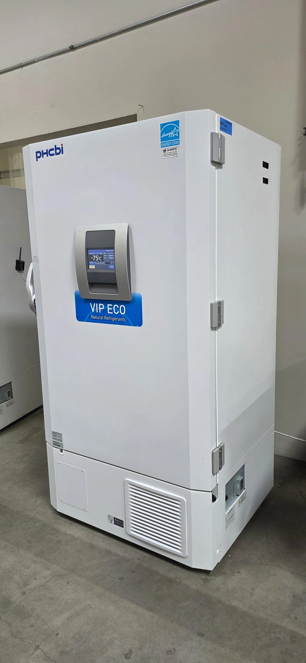 phcbi/Panasonic MDF-DU702VHA-PA Ultra-Low Temp Freezer -80C, 220V