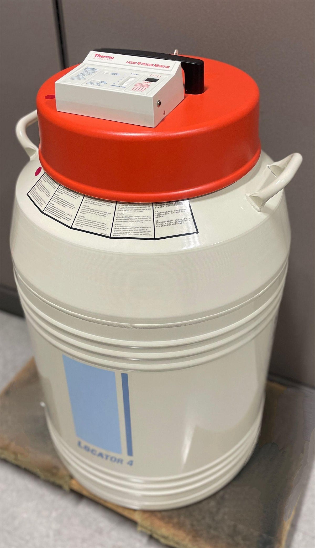 Thermo Scientific Locator 4 Cryostorage System with Level Monitor