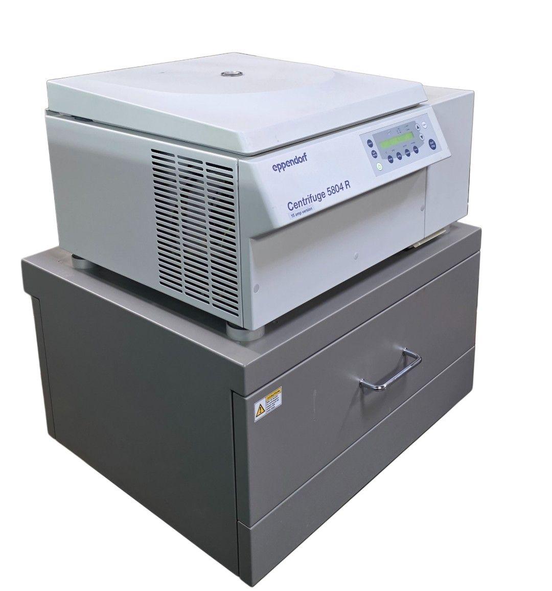 Eppendorf Refrigerated Centrifuge 5804R + Rotor