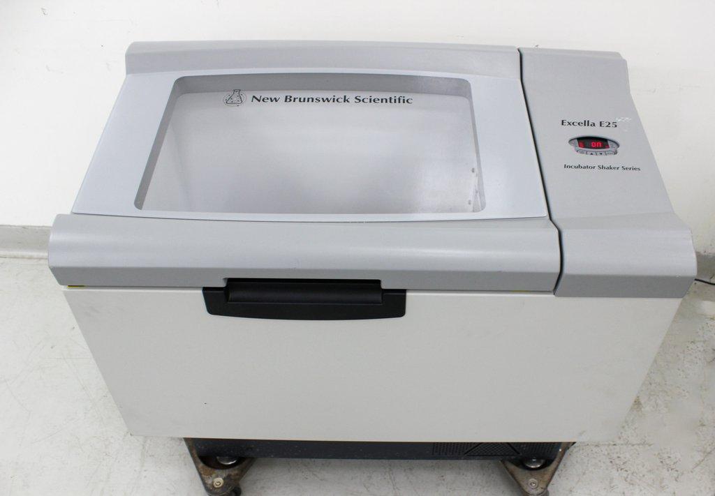 New Brunswick Excella E25 Incubator Shaker 37C Temp Lab Equipment