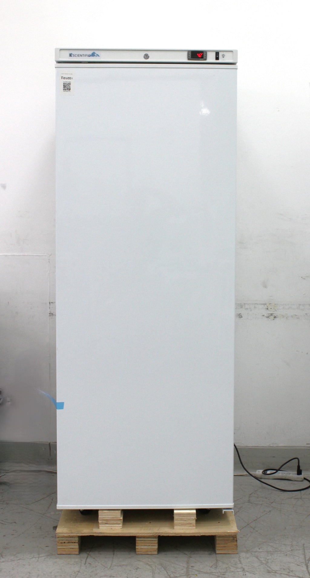 K2 Scientific K224SDR Refrigerator 24 cu. ft. Upright Lab Fridge