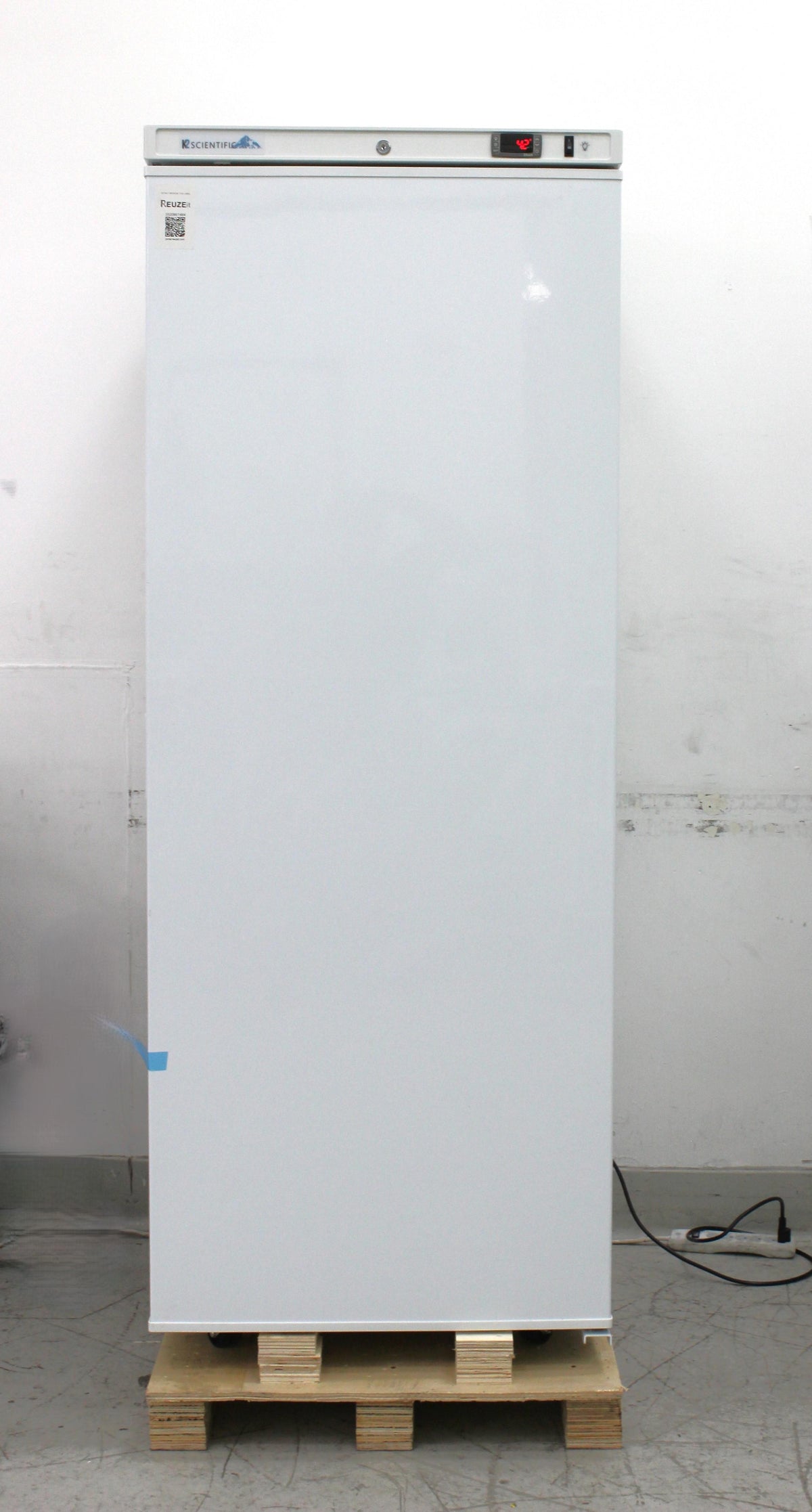 K2 Scientific K224SDR Refrigerator 24 cu. ft. Upright Lab Fridge