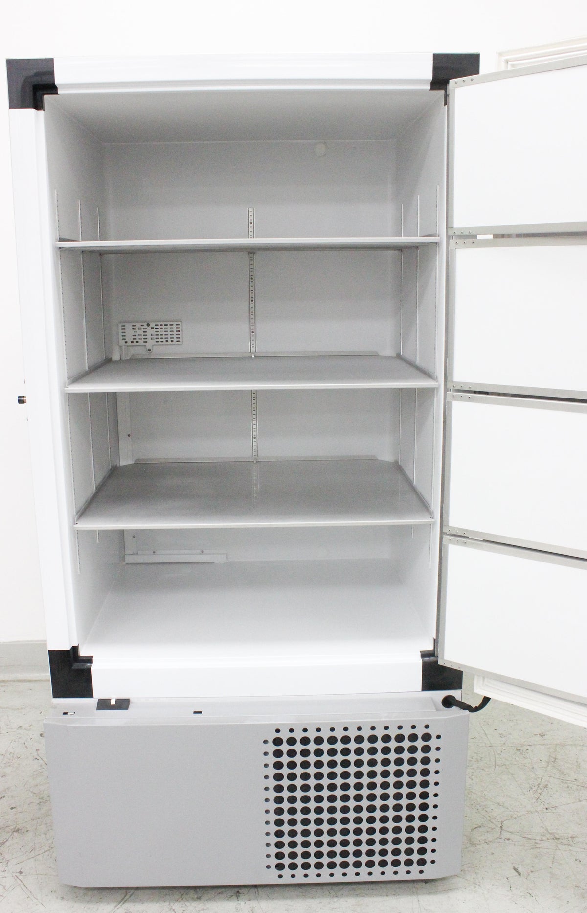 Thermo Scientific TDE60040FA Ultra-Low Freezer -40C 600-Box Upright