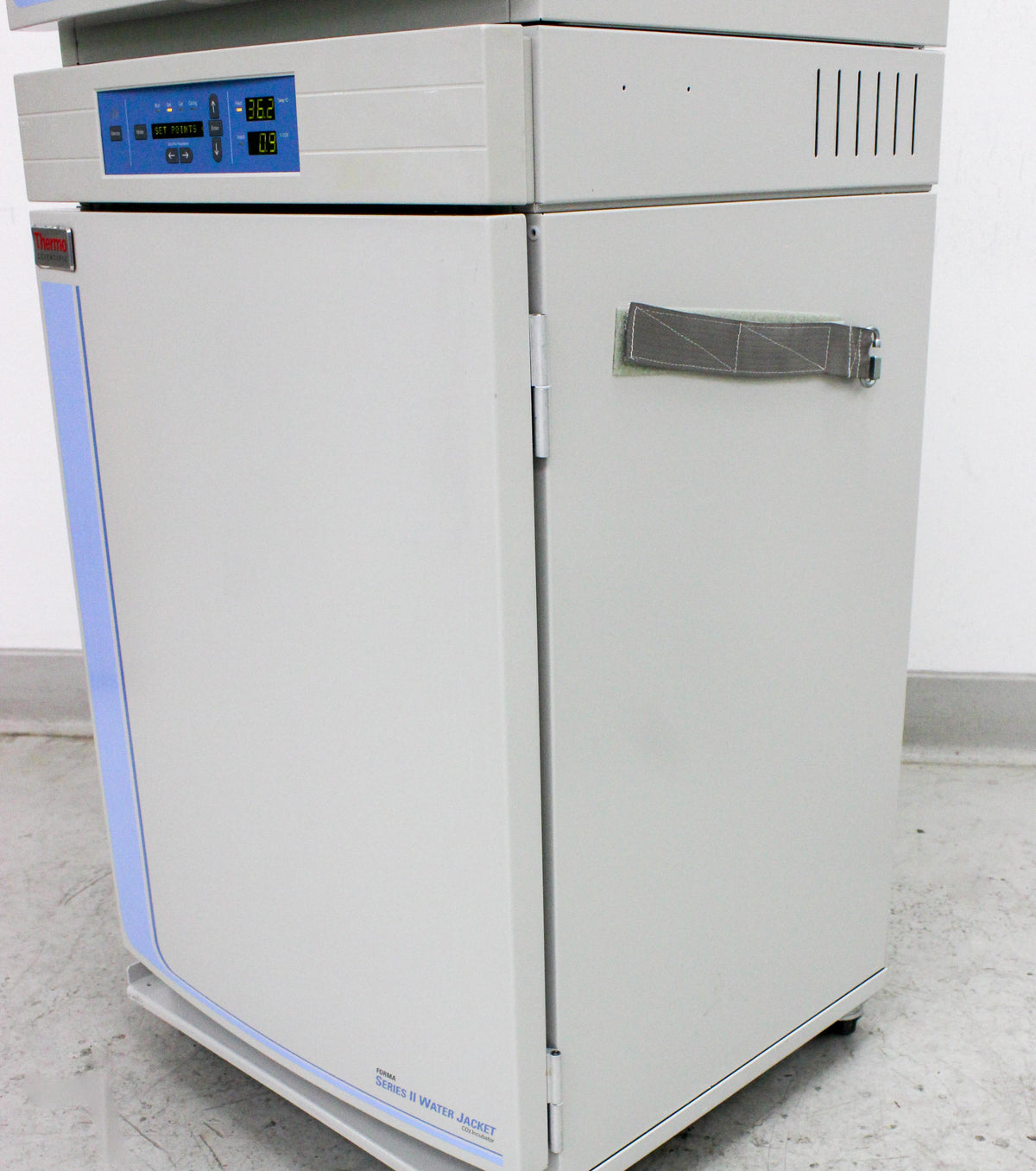 Thermo Scientific 3110 CO2 Incubator 184L Precise Temp Control