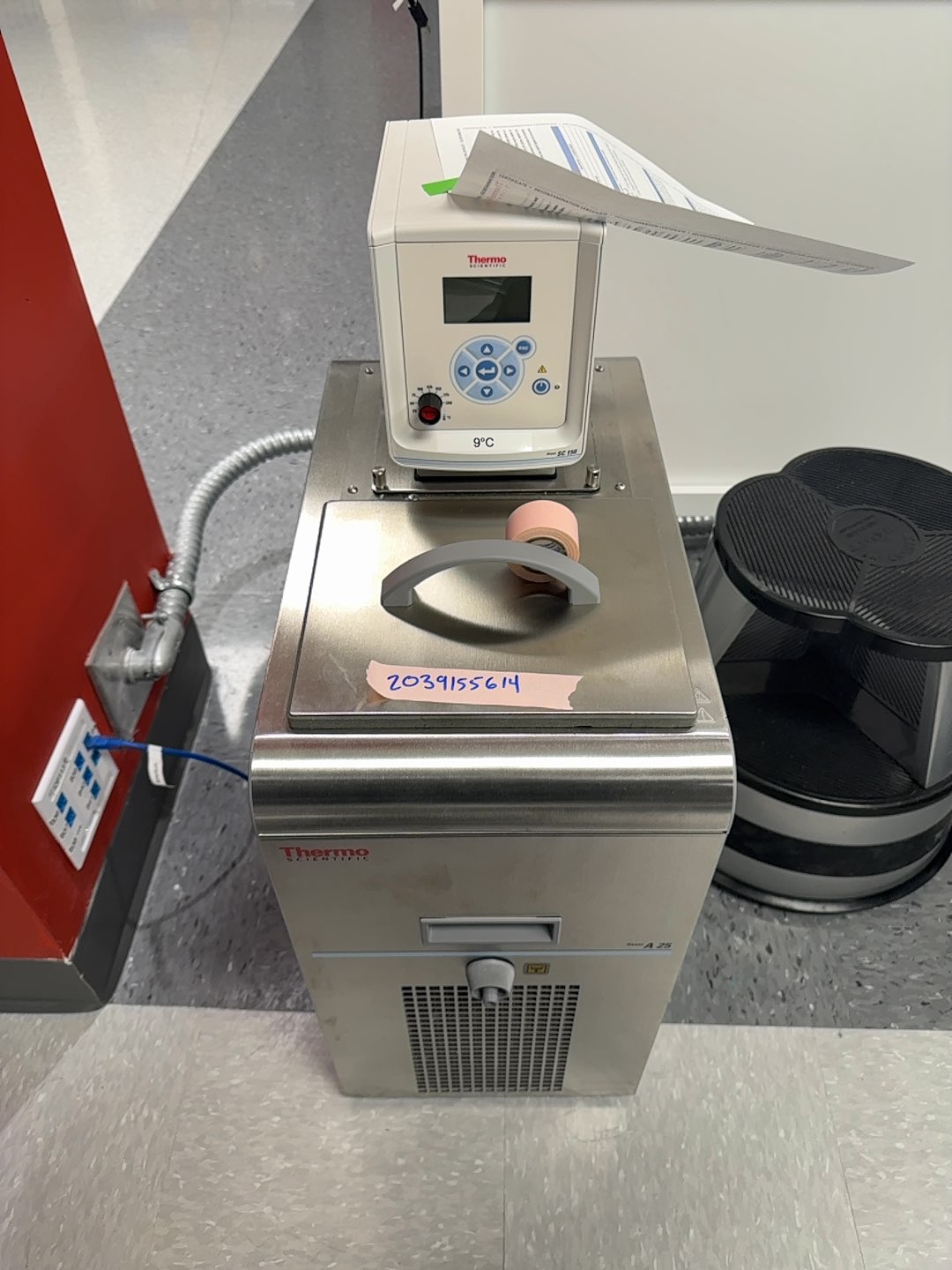 Thermo Fisher Haake a25 with SC 150 Controller Chiller/Heater